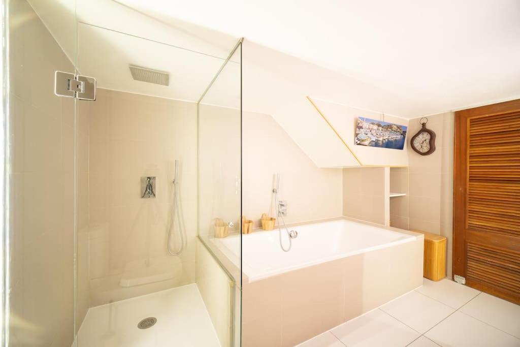 Air-Conditioned Loft In The Heart Of The Old Port Marseille Eksteriør billede